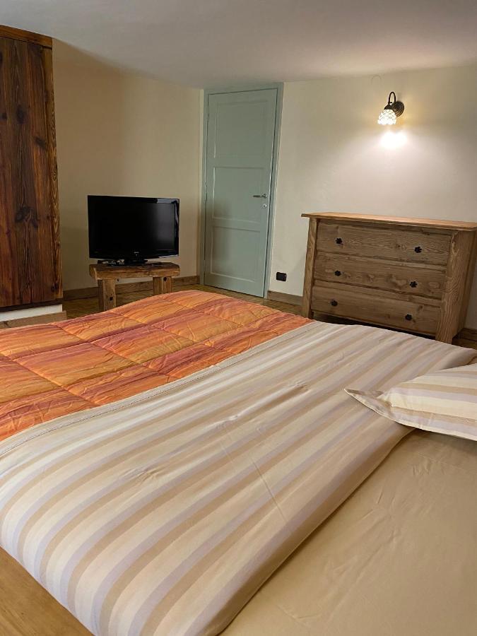 Profumo Di Legno Apartment Aosta Exterior foto