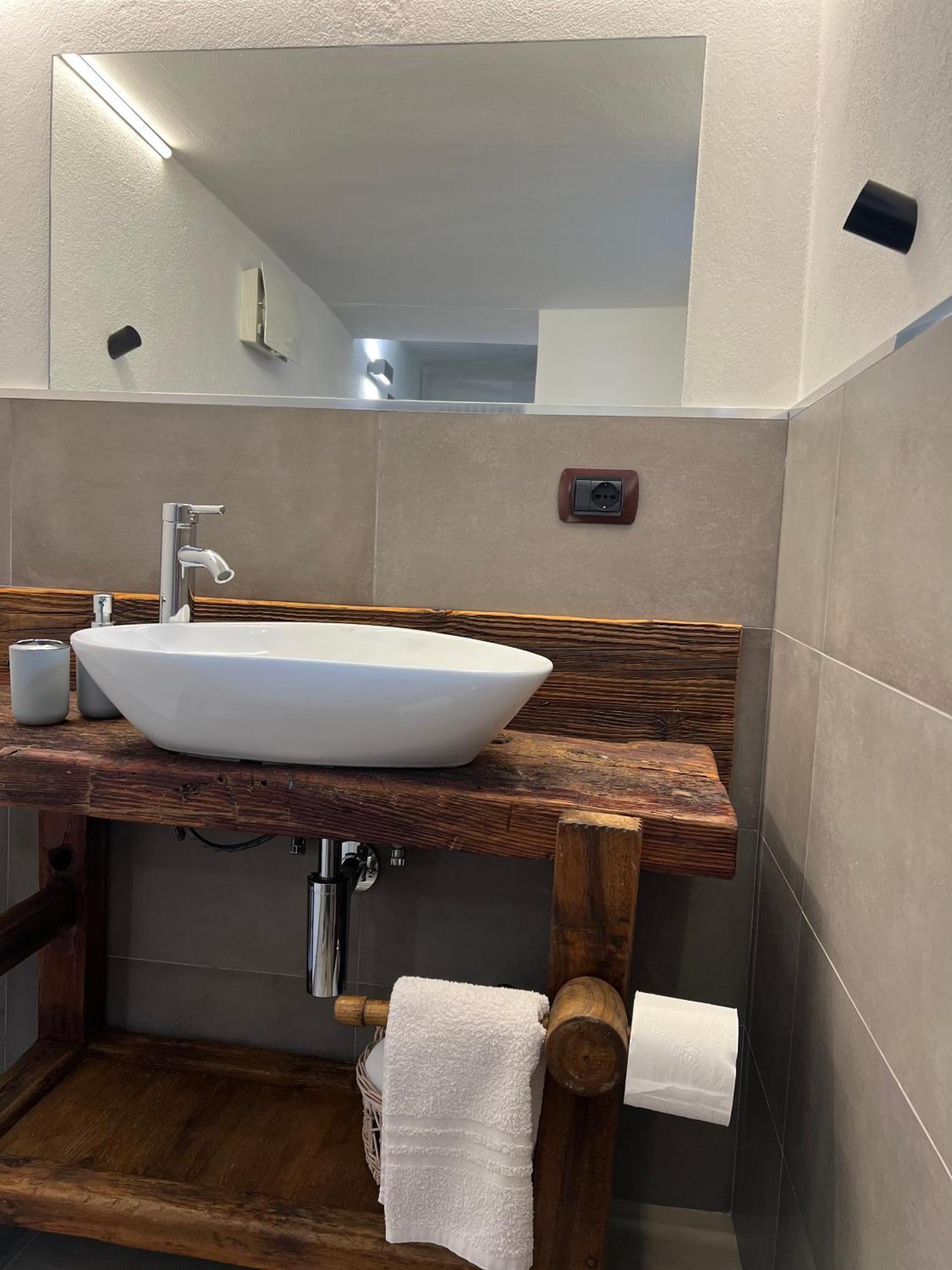 Profumo Di Legno Apartment Aosta Exterior foto