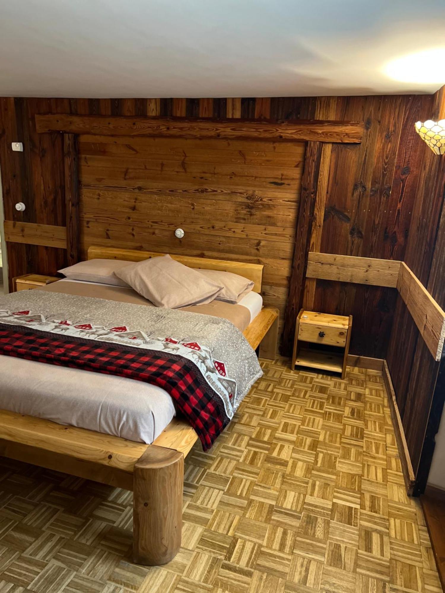 Profumo Di Legno Apartment Aosta Exterior foto