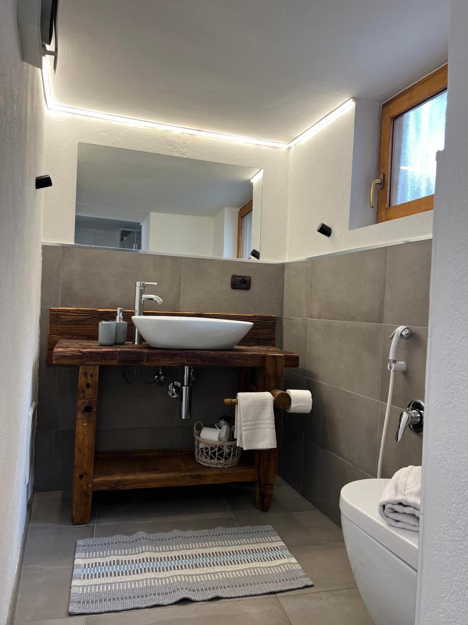 Profumo Di Legno Apartment Aosta Exterior foto