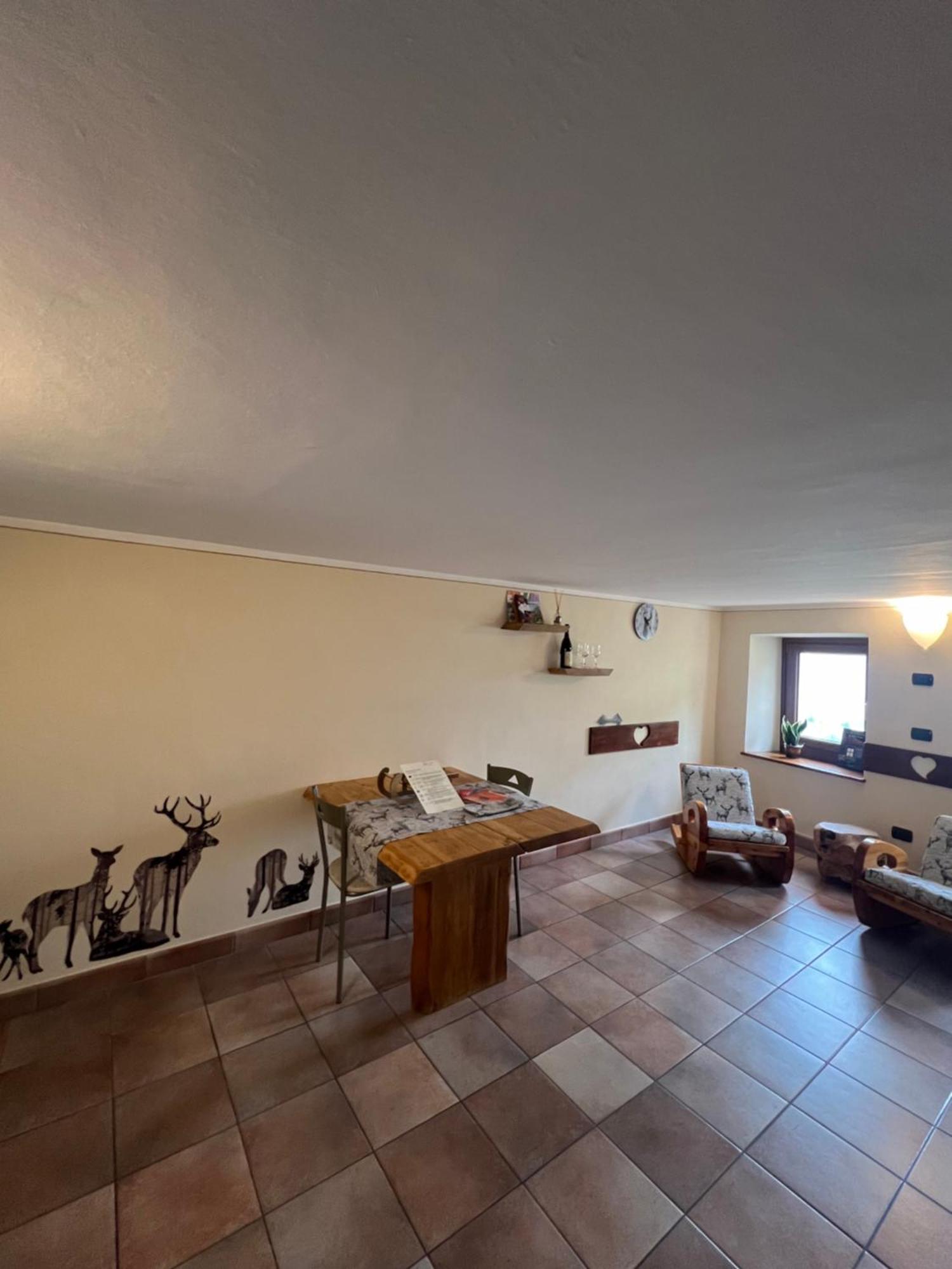 Profumo Di Legno Apartment Aosta Exterior foto